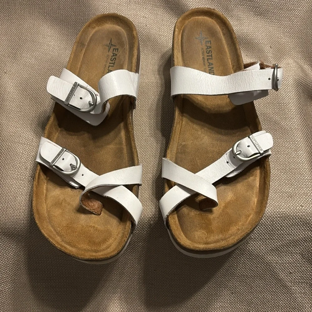 Eastland Tiogo Leather Toe Ring Sandals